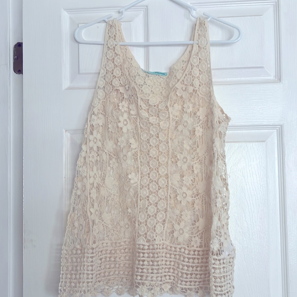 Off white, women’s tank from Maurice’s, size Large